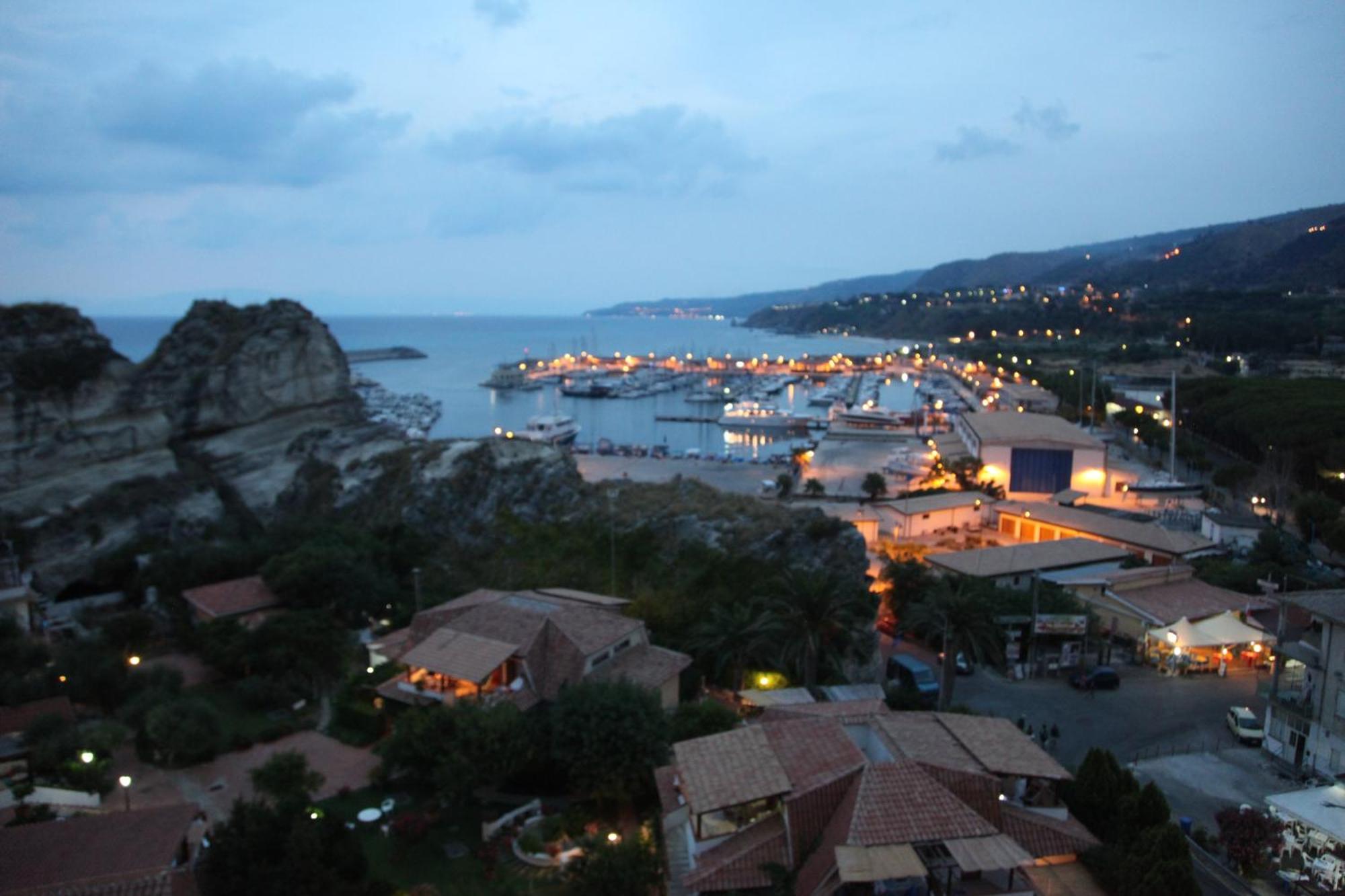 Residence Porto Ulisse Parghelia Εξωτερικό φωτογραφία